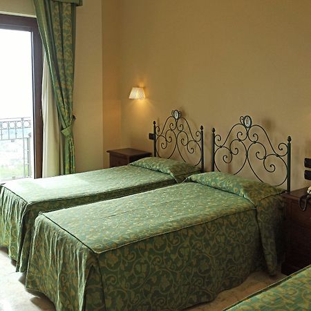 Hotel Primavera Dell'Etna Zafferana Etnea Eksteriør bilde